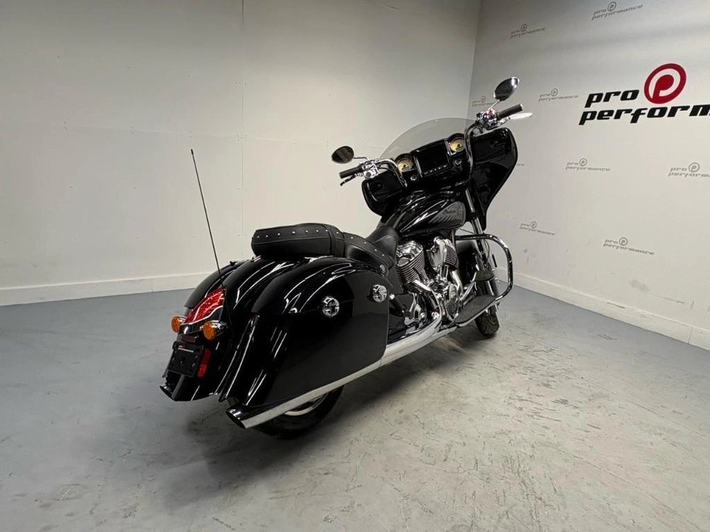 Indian Motorcycle Chieftain 2017 alt