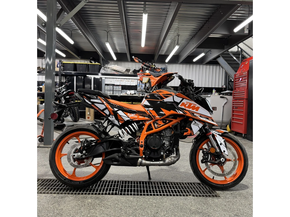 Ktm 390 Duke 2024 alt