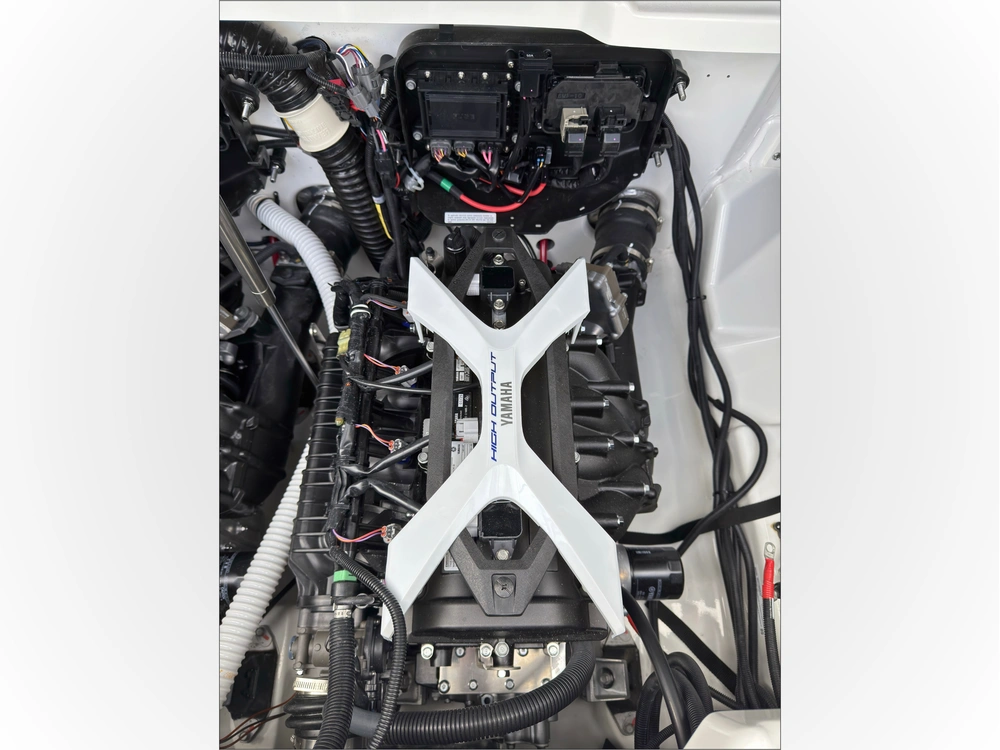 2026 Yamaha 252sd alt