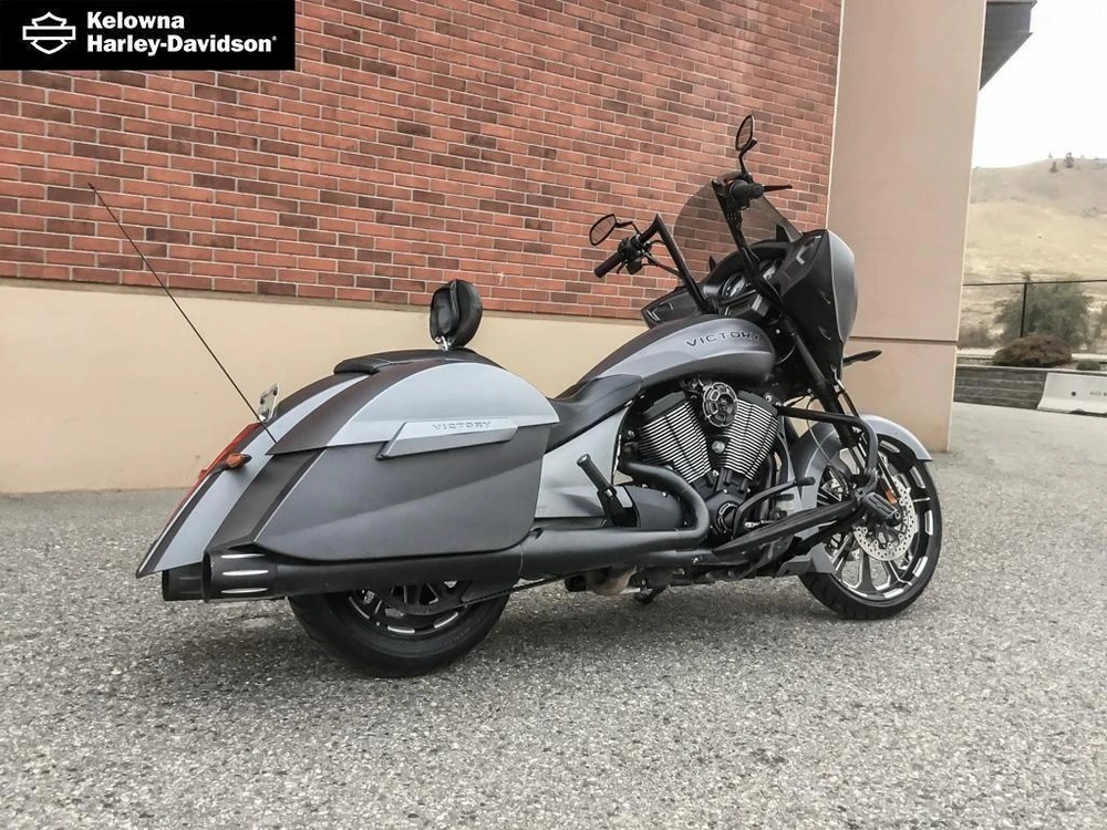 2016 Victory Motorcycles Magnum X-1 Stealth Edition alt