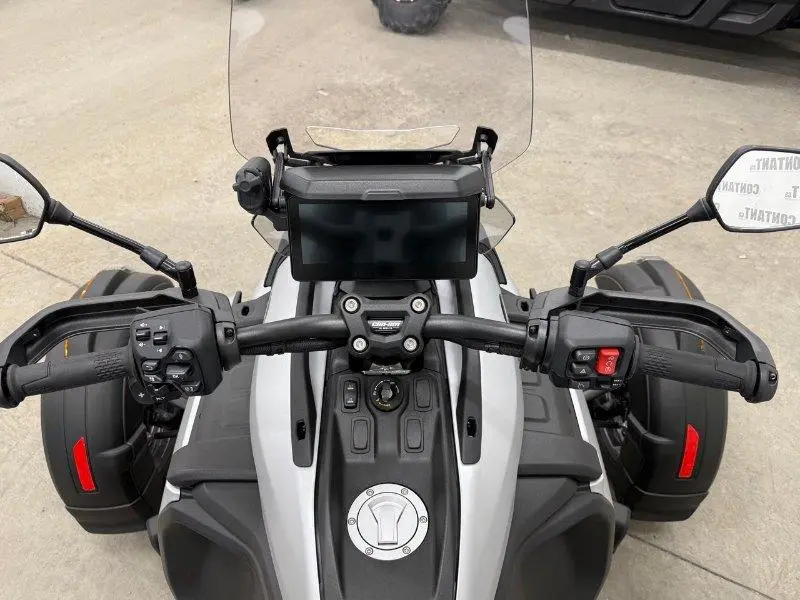 2025 Can-Am Canyon XT thumbnail 3