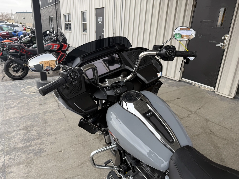 2026 Harley-davidson Road Glide alt