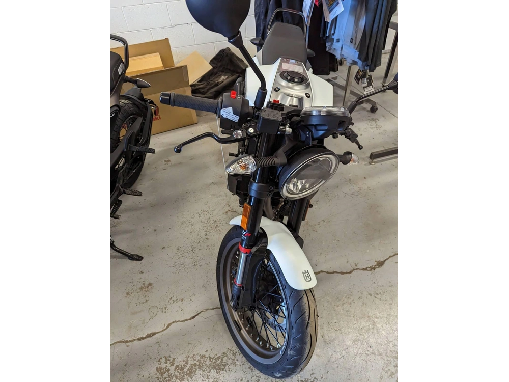 2023 Husqvarna Vitpilen 401 alt