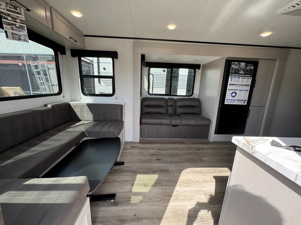 Jayco Jay Feather Sl 25rlsl 2026 alt