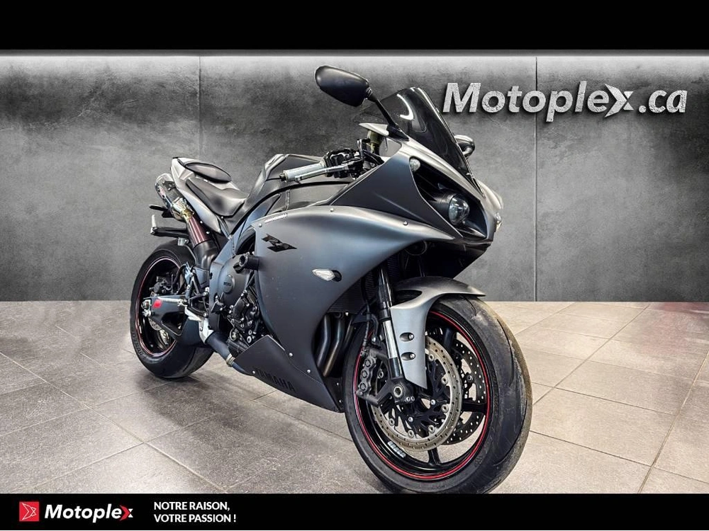 2013 Yamaha R1 *yoshimura* alt
