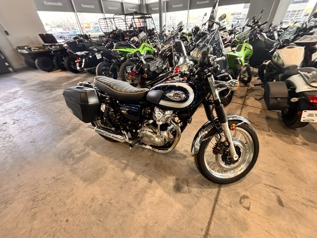 Kawasaki W800 W 800 Retro Classique W800 Impeccable 2021 alt