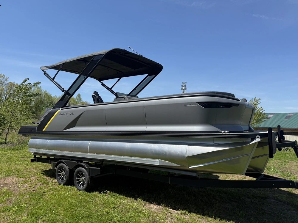 2025 Manitou Explore 24 Stealth alt