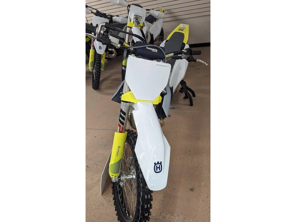 2024 Husqvarna Motorcycles Tc 250 alt