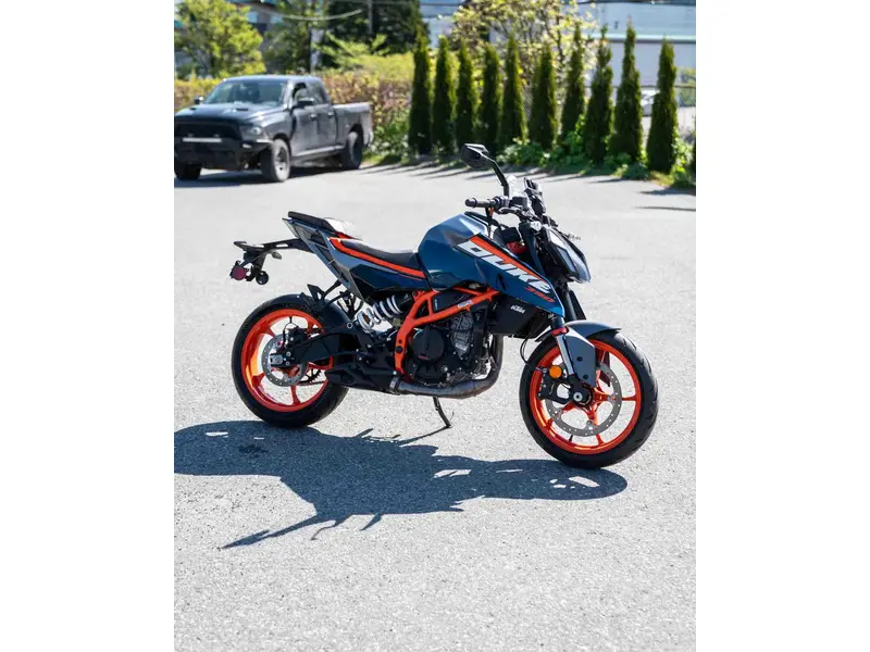 2025 KTM 390 DUKE BLUE - B.D. thumbnail 3