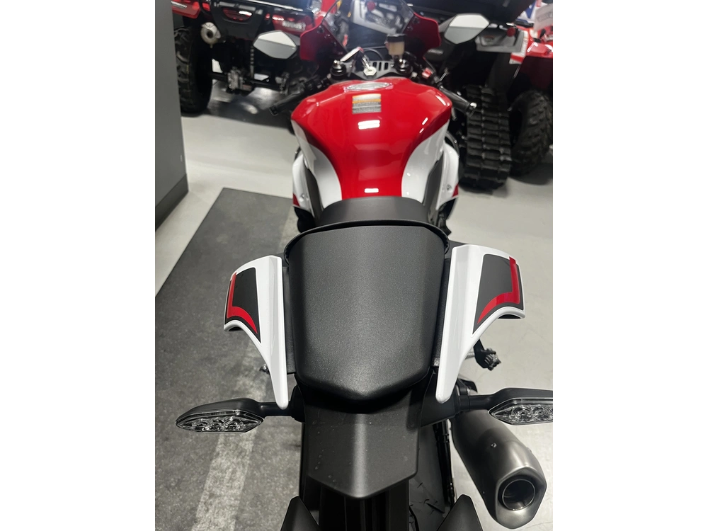 Yamaha Yzf-r1 R1 2026 alt