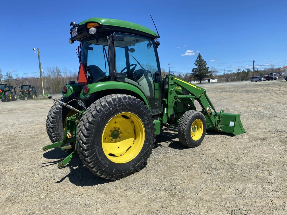 2022 John Deere 4066r alt