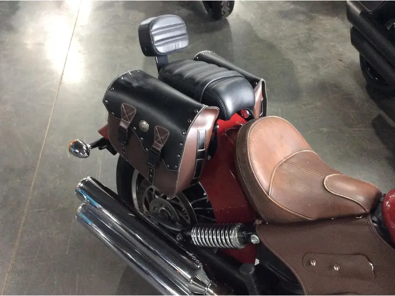 2016 Indian Motorcycle Scout Bobber Tweety thumbnail 5