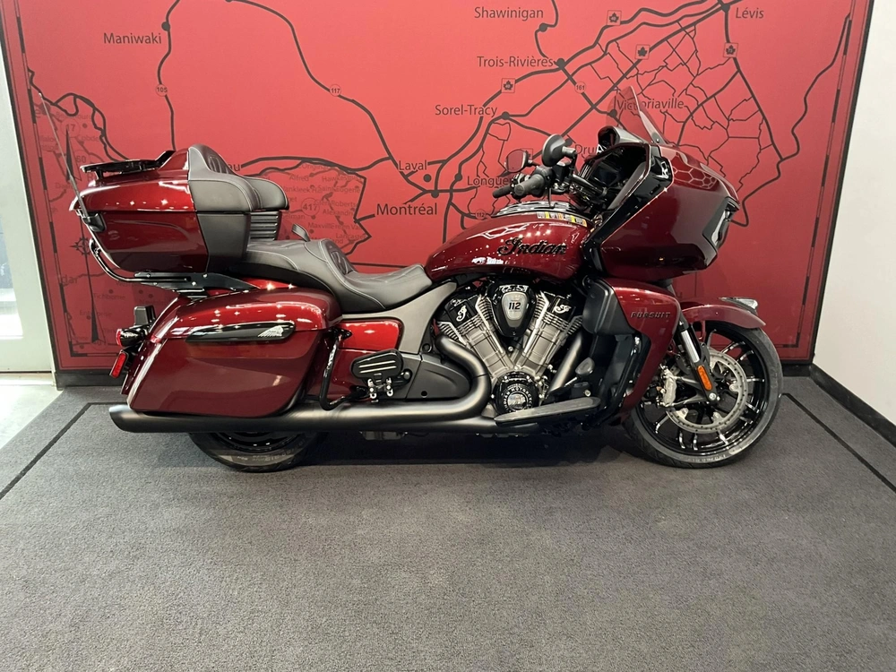 2026 Indian Motorcycle Pursuit Dark Horse + 112 Package alt