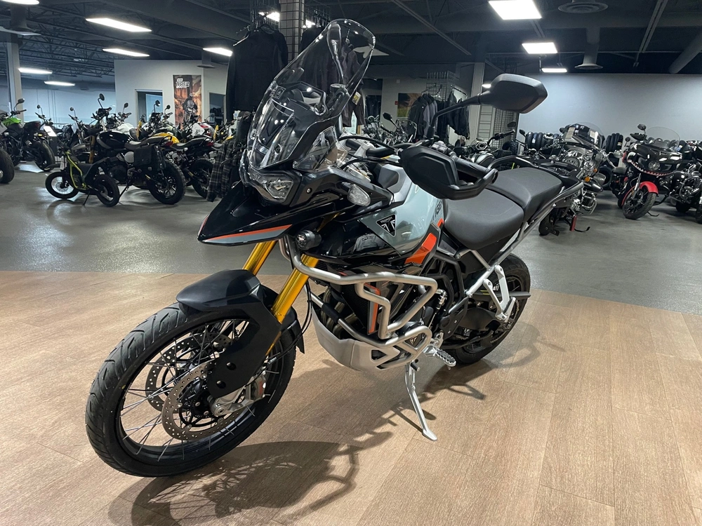 2026 Triumph Tiger 900 Desert Edition - Urban Grey alt