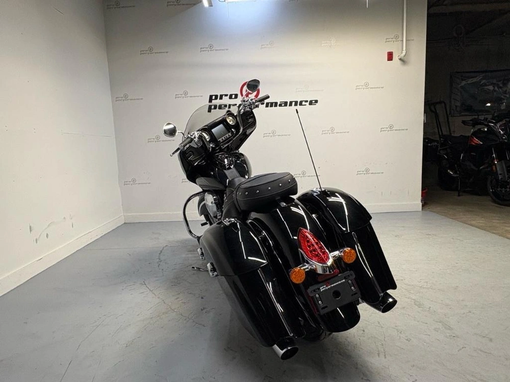 Indian Motorcycle Chieftain 2017 alt