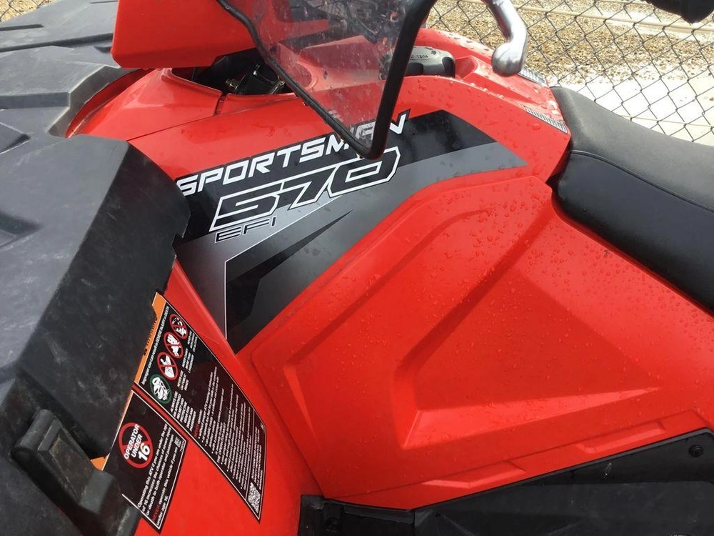 2018 Polaris Sportsman® Touring 570 Indy Red alt