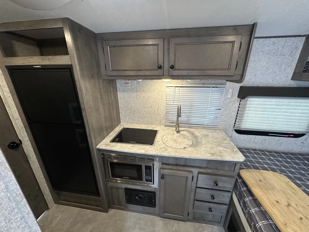 Coachmen Apex Tera 15t 2020 alt