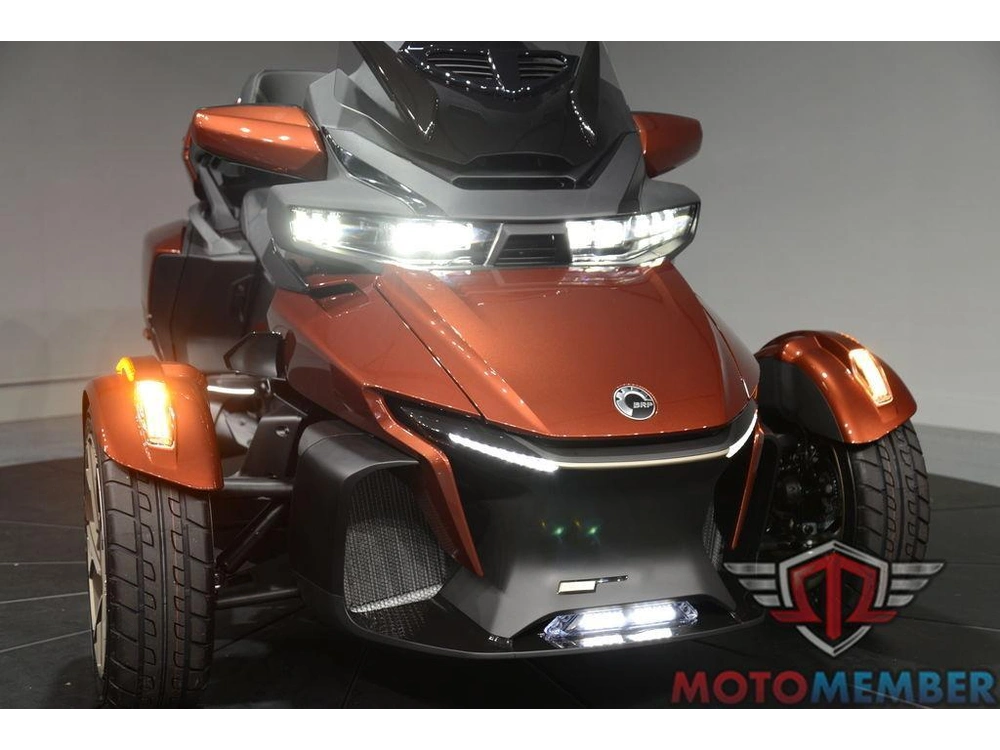 2026 Can-am Spyder Rt Sea-to-sky alt