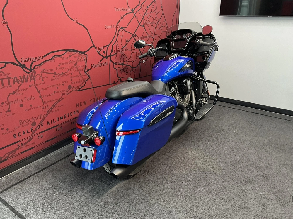 Indian Motorcycle Challenger Dark Horse + 112 Package 2026 alt