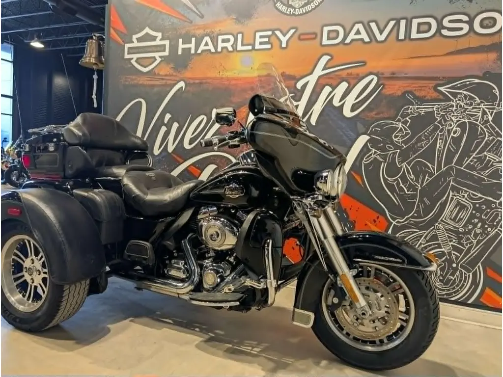 Harley-Davidson Trike Tri Glide Ultra FLHTCUTG 2013