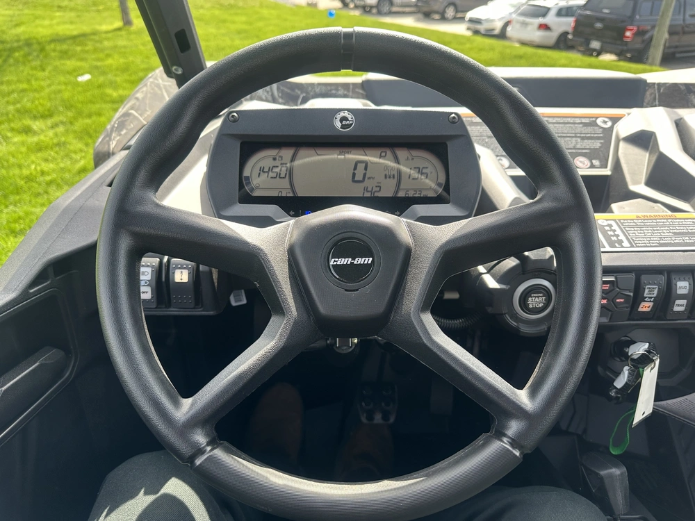 2026 Can-am Commander X Mr 1000r alt