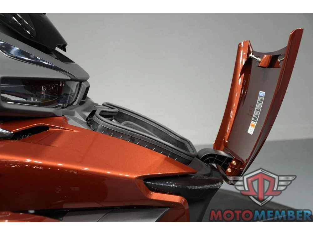 2026 Can-am Spyder Rt Sea-to-sky alt