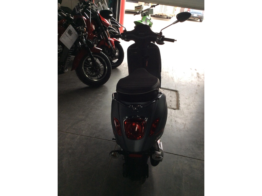 2022 Vespa Sprint 49cc alt