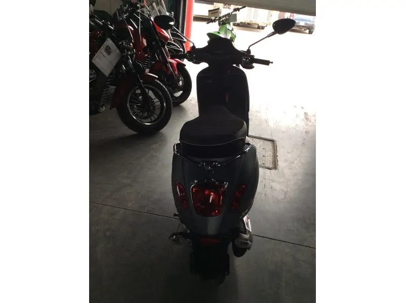 2022 Vespa SPRINT 49cc thumbnail 4