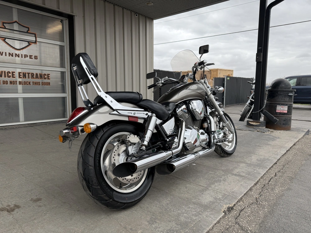 2004 Honda Vtx1800c alt