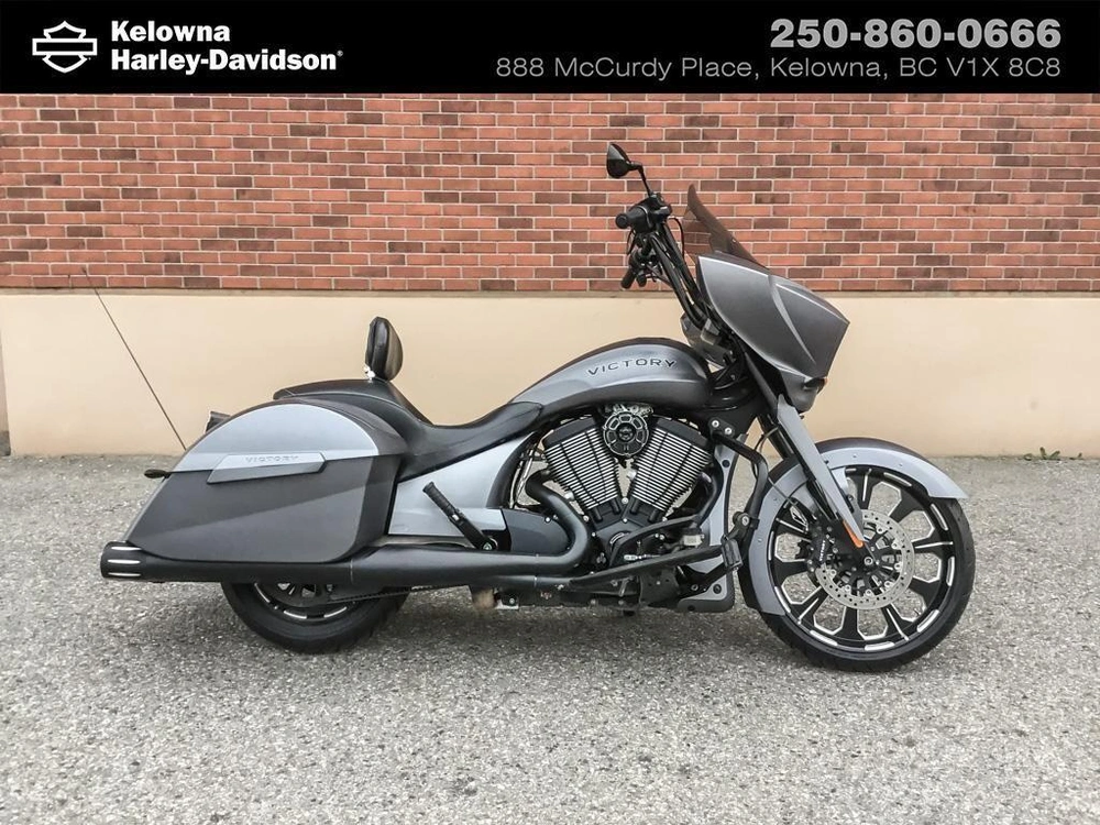 2016 Victory Motorcycles Magnum X-1 Stealth Edition alt