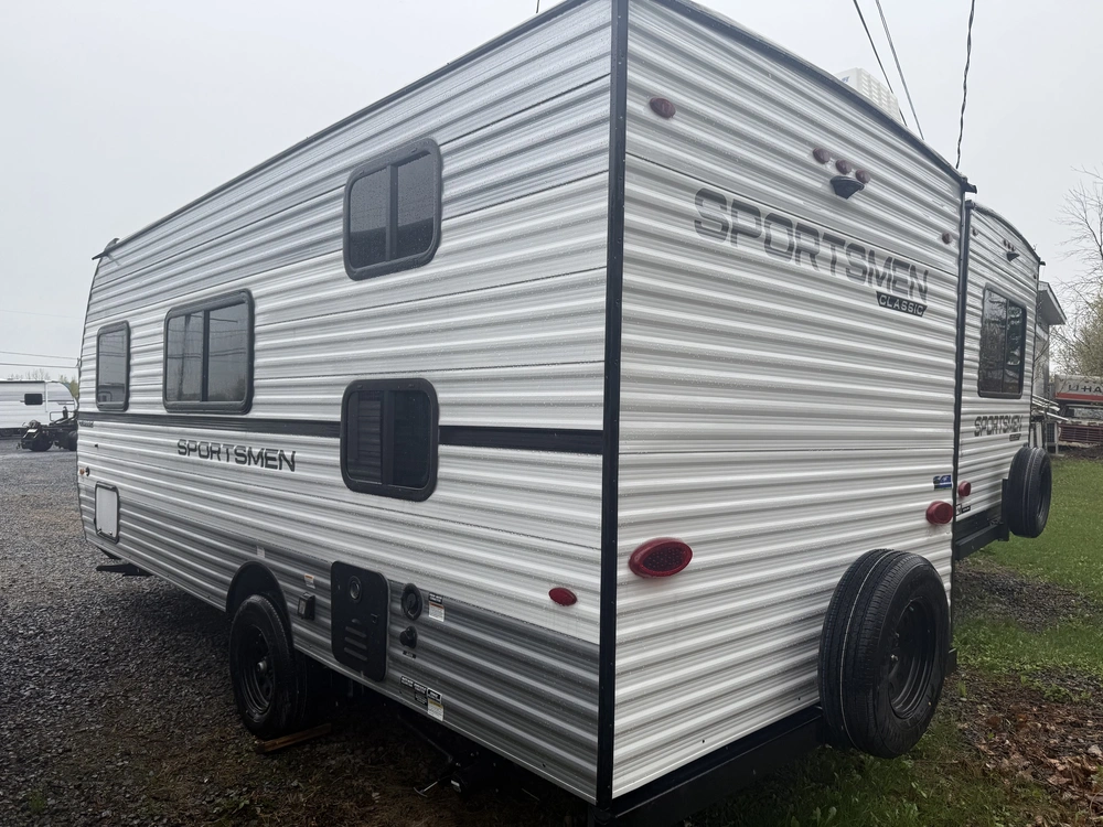 2026 Kz-rv Sportsmen Classic 180bh alt