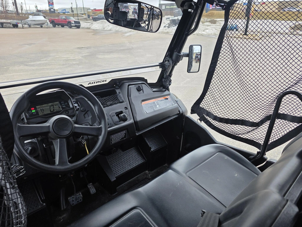 2025 Honda Pioneer 700 4p Deluxe alt