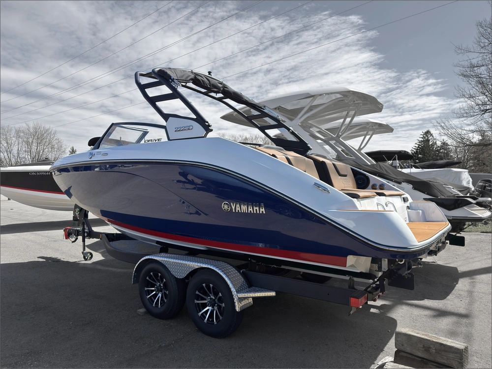 2026 Yamaha 222sd alt