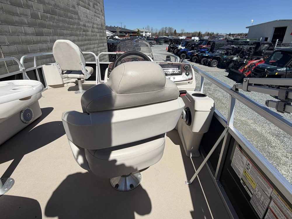 2012 Princecraft Vectra 19 2s alt