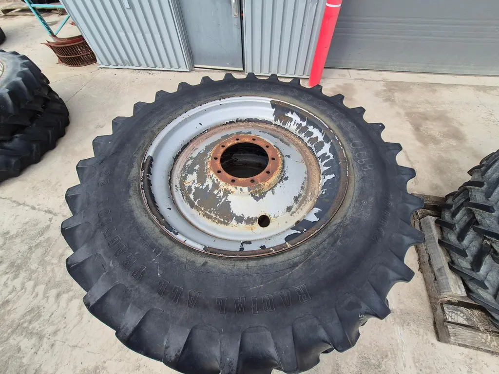 Firestone 520/85R42 2016
