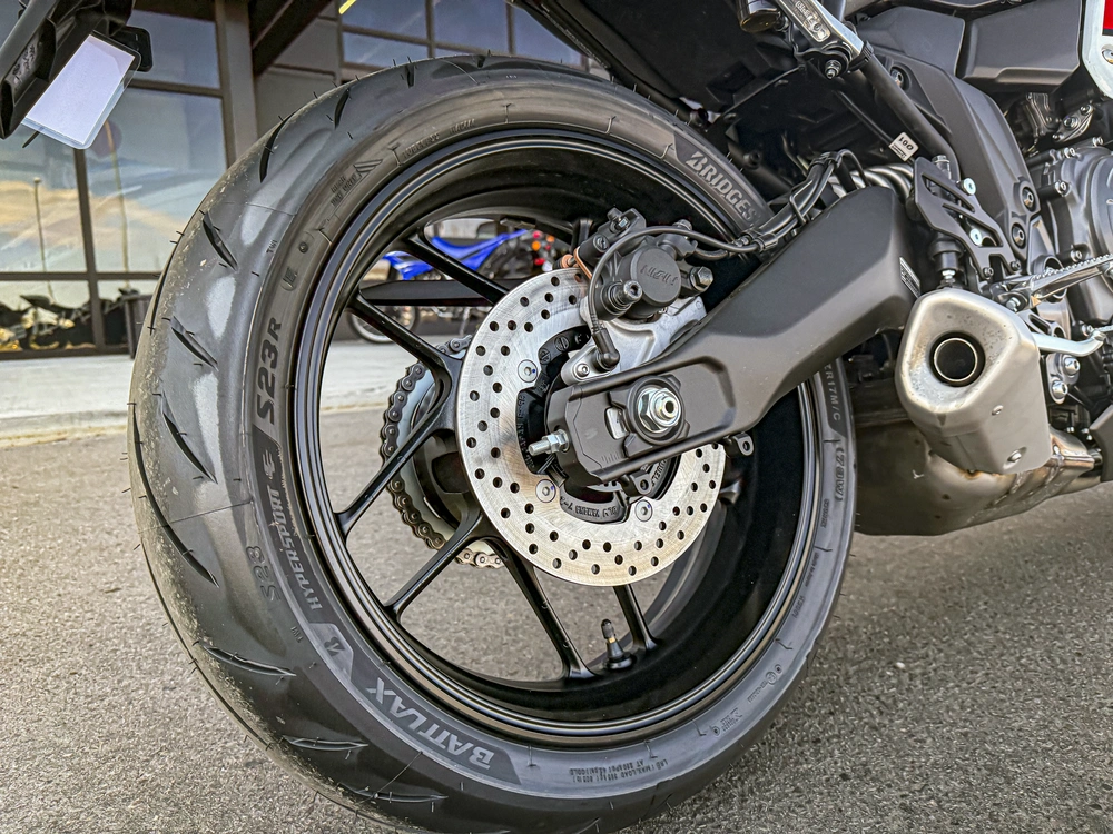 2026 Yamaha R7 alt