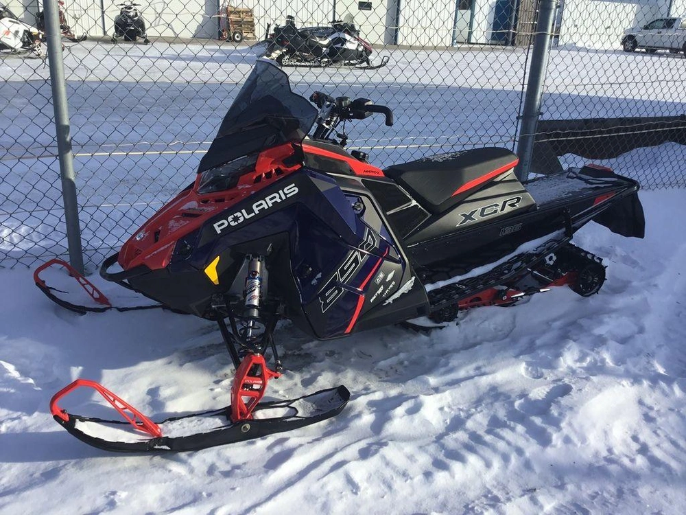 2025 Polaris 850 Indy Xcr 136 Midnight Blue Metallic / Indy Red alt