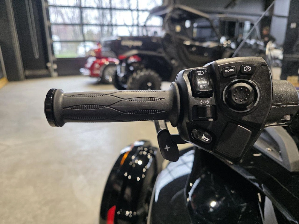 Can-am Spyder F3 (se6) 2023 alt