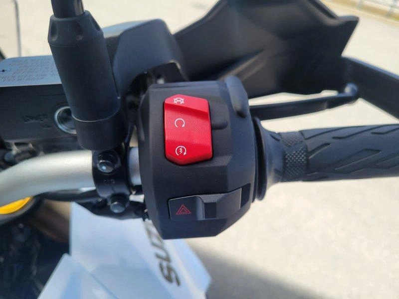 2026 Suzuki V-strom 800de alt