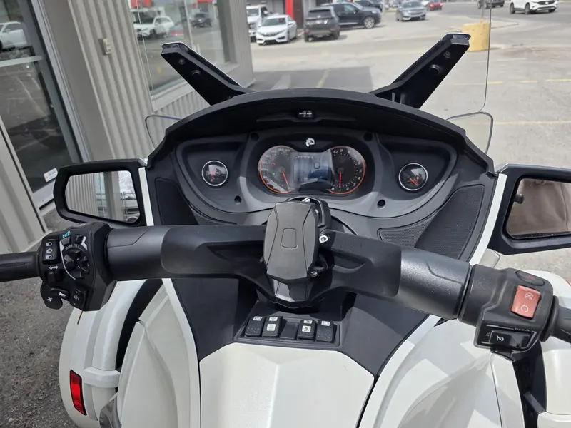 Can-Am SPYDER RT LIMITED EDITION CHROME 2017