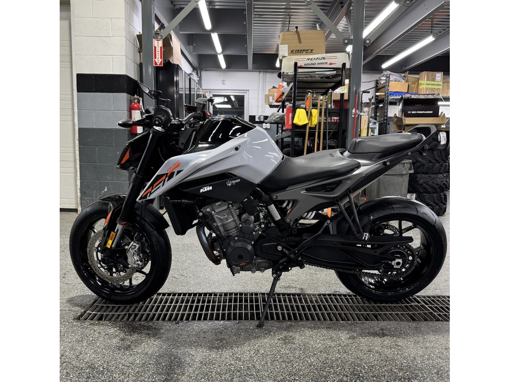2024 Ktm Duke 790 alt