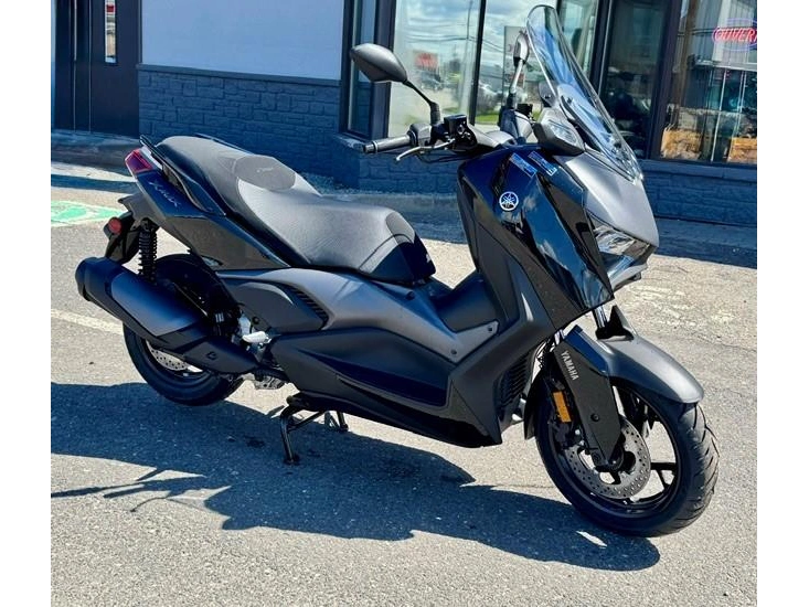 Yamaha Xmax 2025 alt