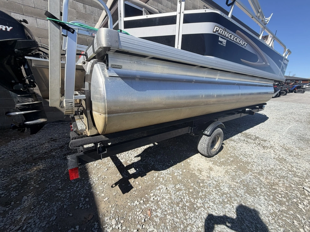 2012 Princecraft Vectra 19 2s alt
