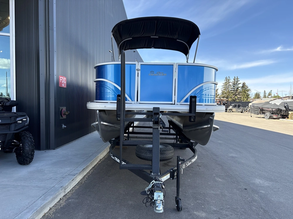 2026 Sun Tracker Party Barge® 18 Dlx-b086947 60 Elpt Four Stroke alt