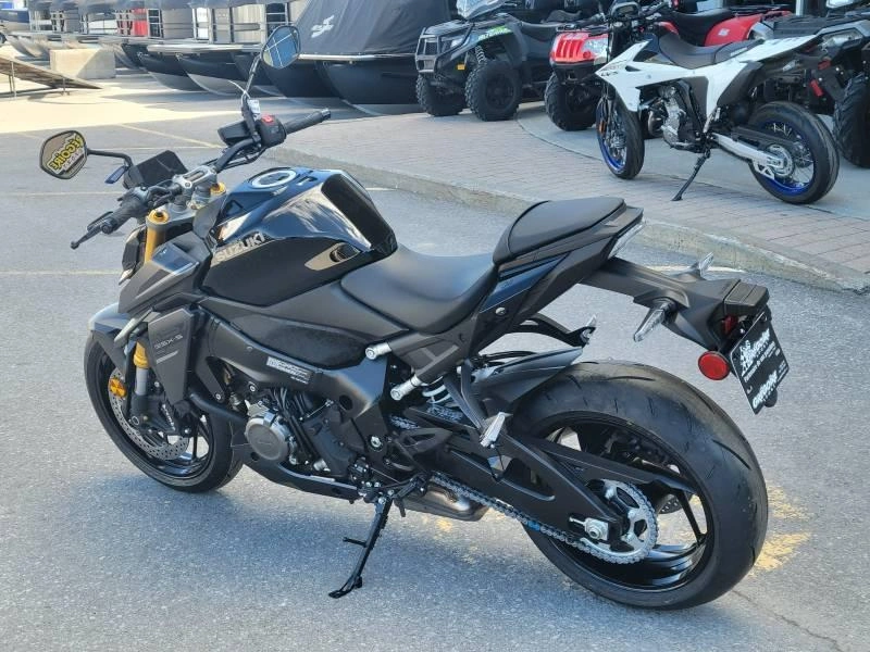 2026 Suzuki Gsx-s1000a alt