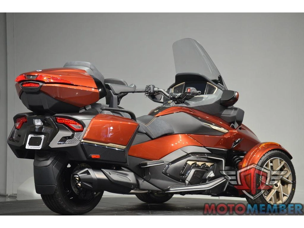 2026 Can-am Spyder Rt Sea-to-sky alt