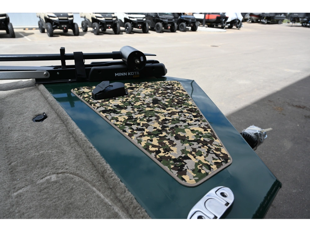 2026 Tracker Bass Tracker Classic Special Edition 40 Elpt Four Stroke alt