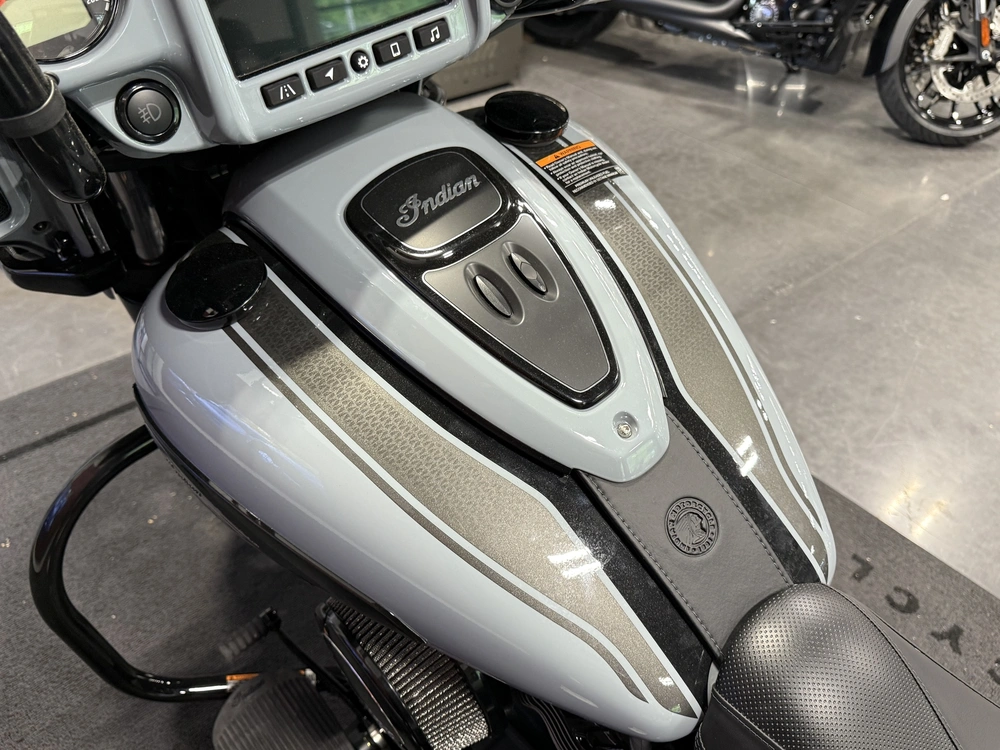 2025 Indian Motorcycle Chieftain Dark Horse, Storm Gray, 50s Dark Horse® alt