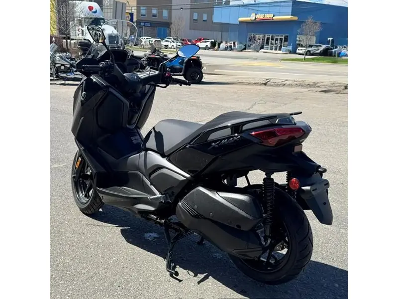 2025 Yamaha XMAX thumbnail 5