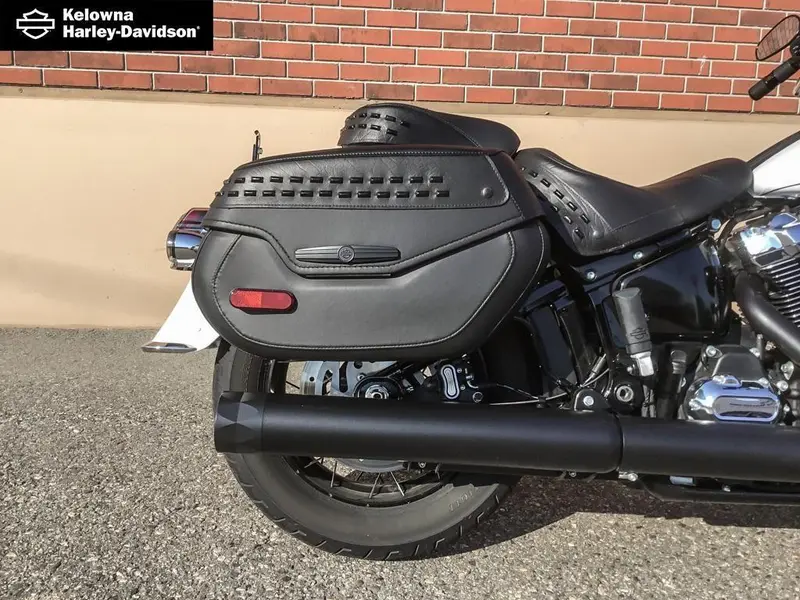 2025 Harley-Davidson FLHC - Heritage Classic thumbnail 7